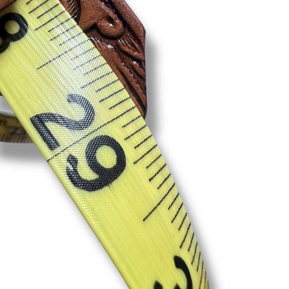 Justin Top Grain Cowhide Leather Southwestn Belt Size 26 Hand Tooled - Picture 9 of 9